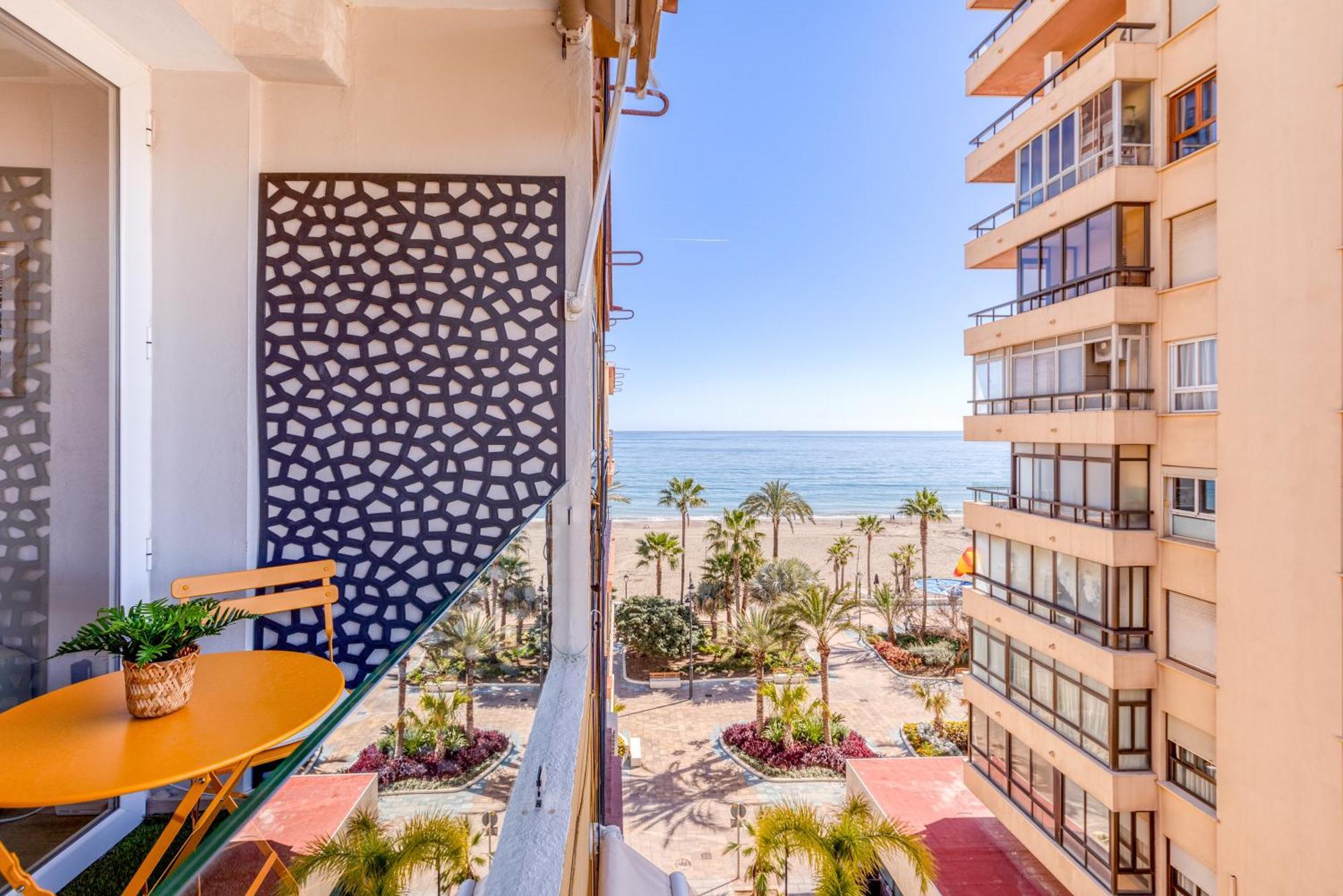 Hanami Plaza Abc Estepona Luaran gambar